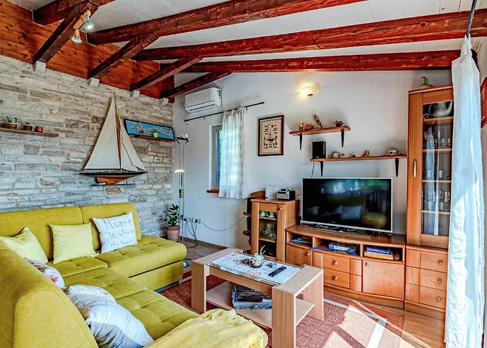 Holiday Home Prigradice With Sea View 402