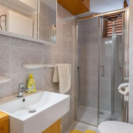 Σπίτι διακοπών Prigradice With Sea View 402 *