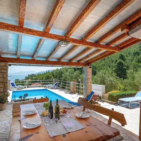 Amazing In Prigradice With Wifi