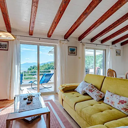 Tatil Evi Amazing In Prigradice With Wifi