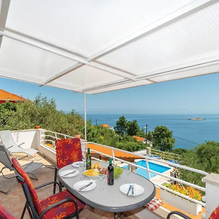 Prigradice With Sea View 402 Feriehus *